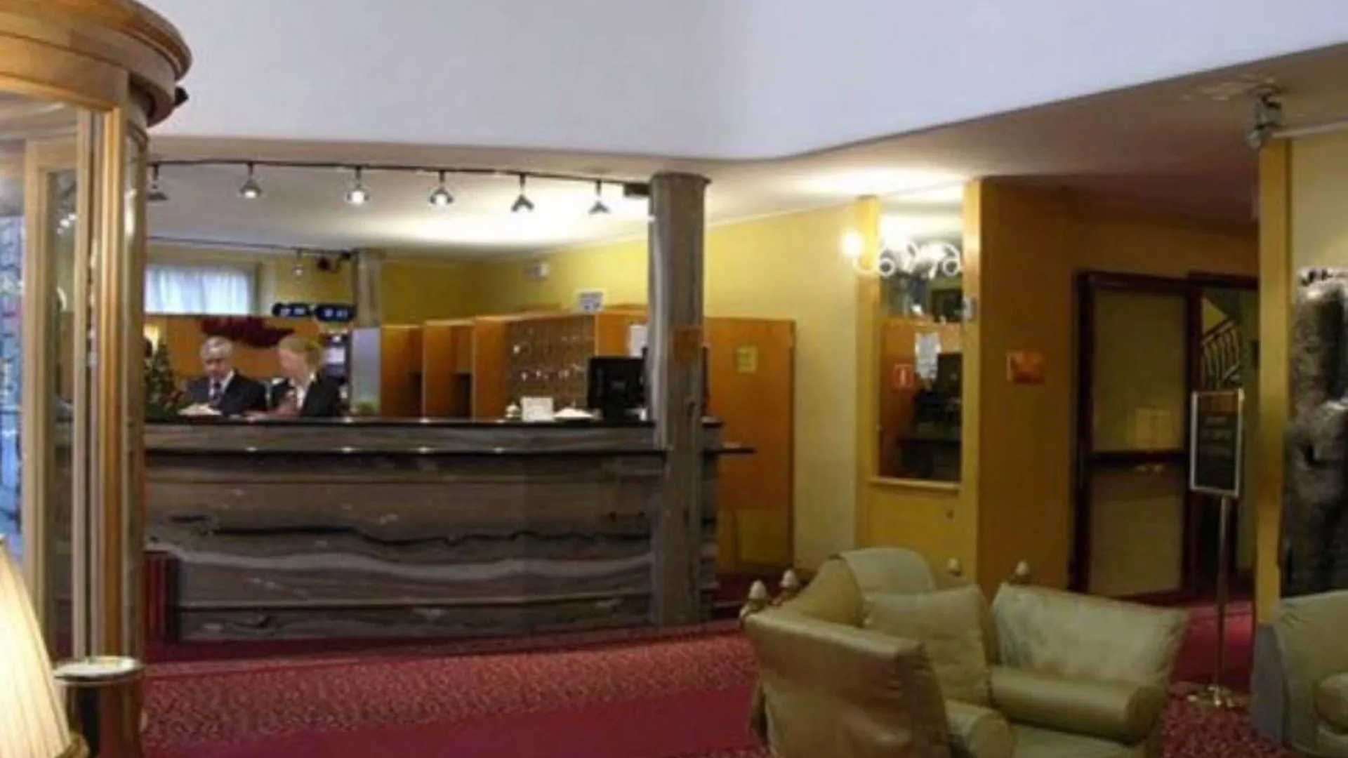 Hotel Mondial Рим