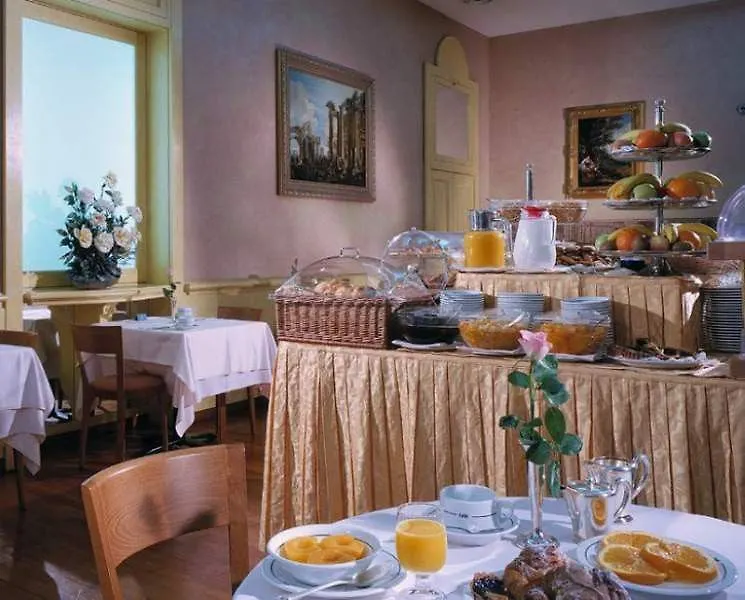 Hotel Mondial Roma 4*,